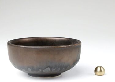 Asayu Japan Incense Holder - Zen - For 10cm Incense Sticks, Made in Japan, Traditional Ceramic Ash Catcher, Includes Detachable Brass Stand - For Yoga, Meditation, and Relaxation