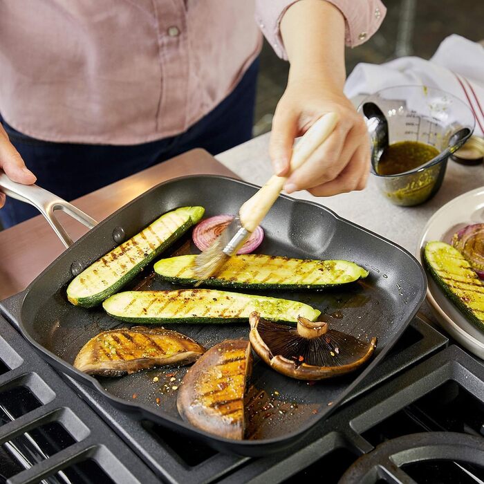 KitchenAid Grill Pan/Griddle with Spout, Hard Anodized, Non-Stick Coated, Square, 29 cm, Matte Black Grill Pan (28.6 cm)